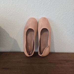 Gentle Souls by Kenneth Cole Eugene Ballet Flat Tan Leather Sz 6.5